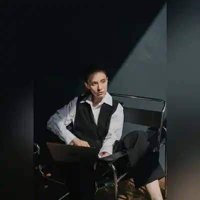 方葵凝